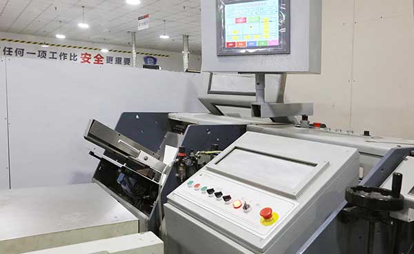 印刷廠機(jī)器設(shè)備9